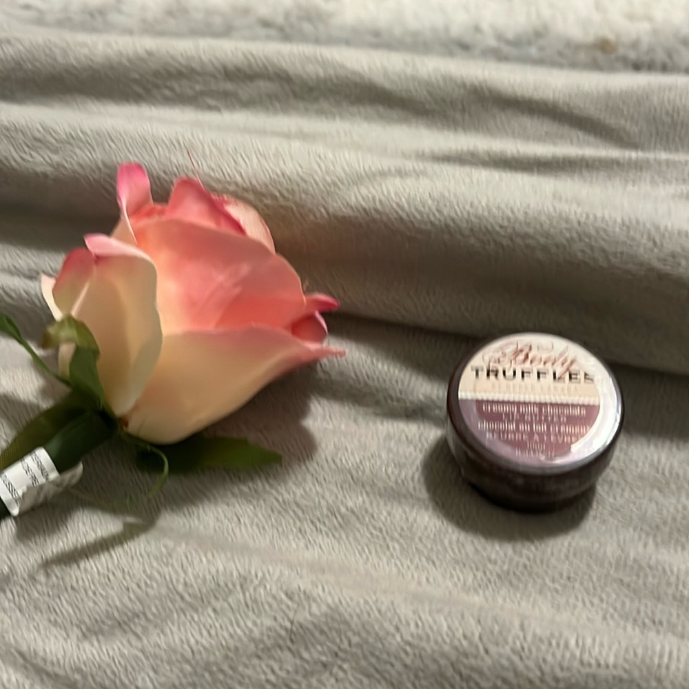Creamy milk chocolate lip butter